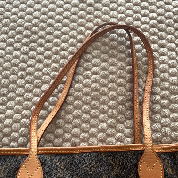 Authentic 🌼Louis Vuitton 🌼Neverful bag MM Reasonable offers please - Picture 2 of 14